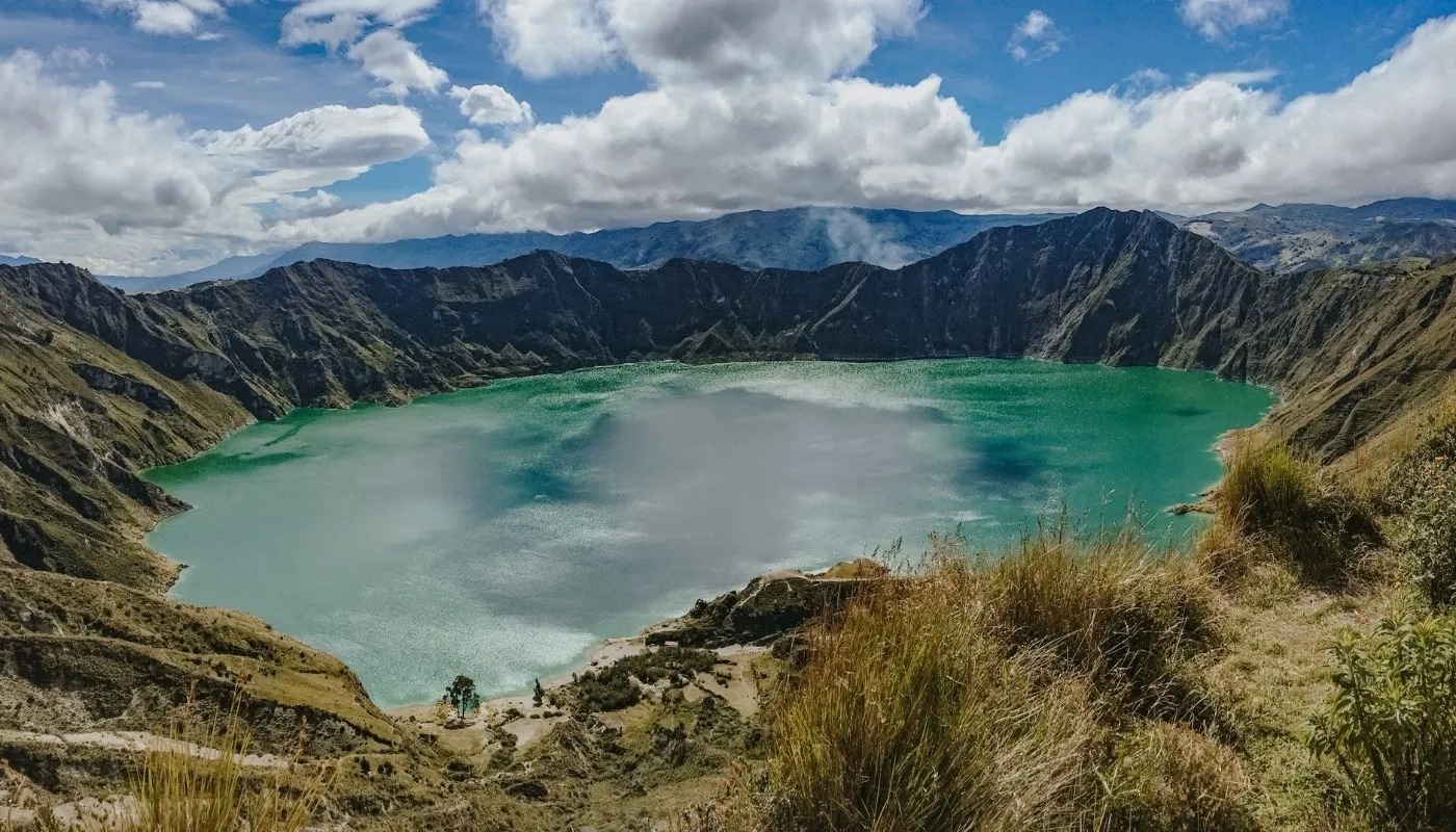 scenic Quilotoa Crater Lake Ecuador