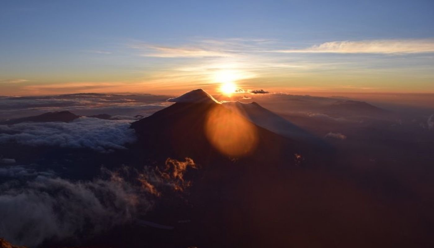 volcan acatenango most beautiful hikes