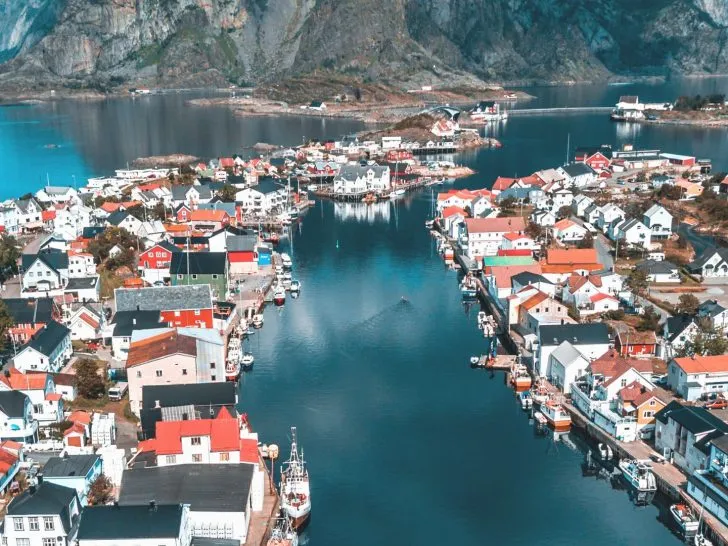 Overview of a water town in Norway