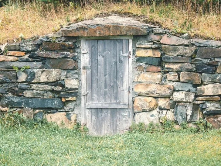 Elliston Root Cellar Row