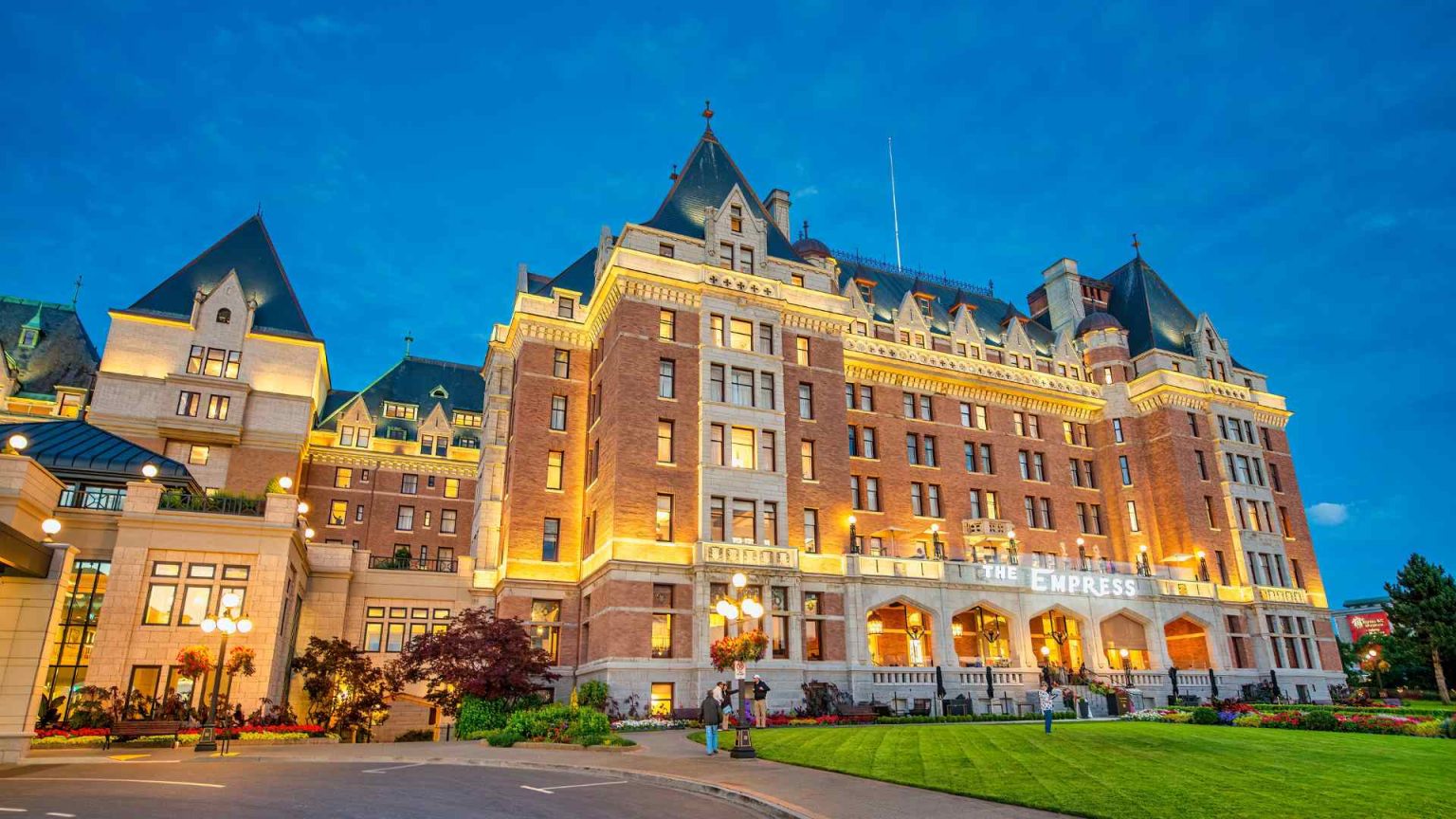 Victoria British Columbia Cruise Port: Complete Guide!