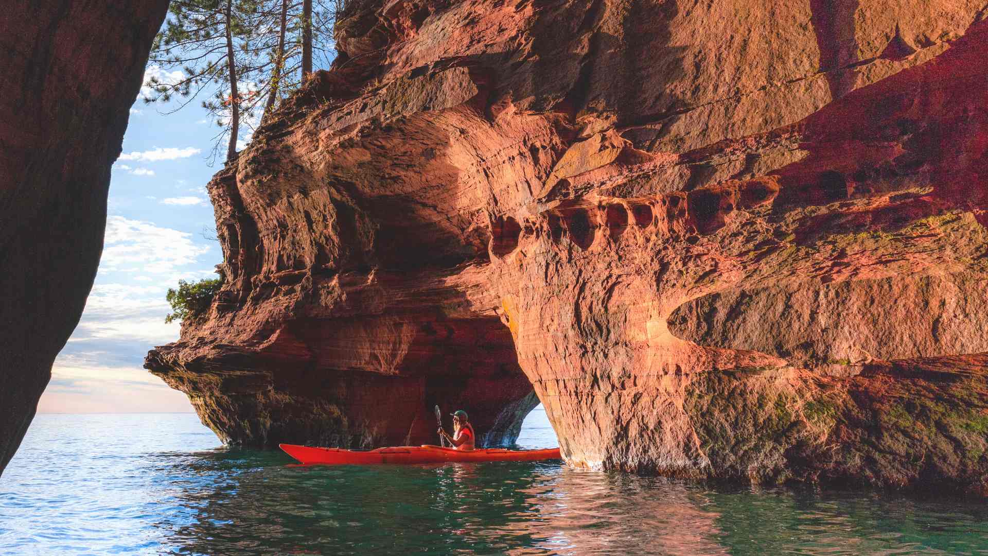 apostle island kayaking