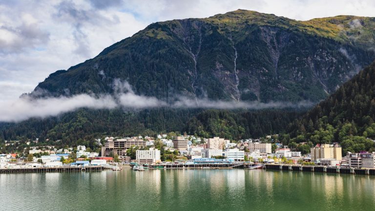 Juneau Cruise Port: 40+ Things to Do & Logistics