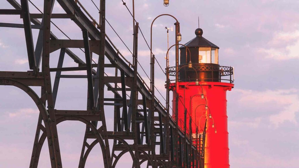 Lake Michigan Lighthouses: Unveiling Historic Beacons