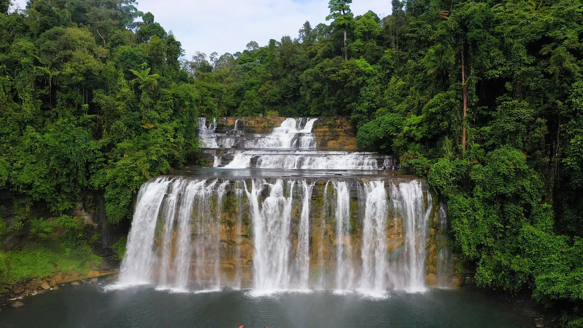 philippines waterfalls