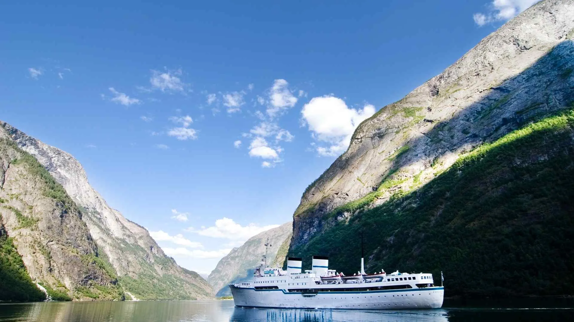 Expedition Cruise Lines
